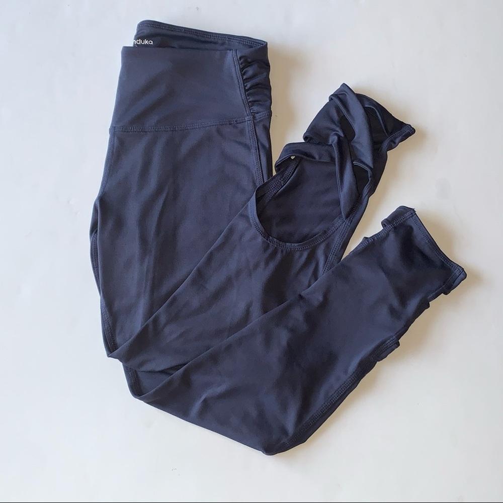 Manduka Cropped Leggings with Cross-Cross Detail Open Back Calf Small